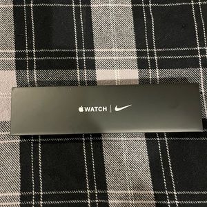 Apple Watch Series 6 Nike 44mm w/ cellular Space Gray/Black EUC
